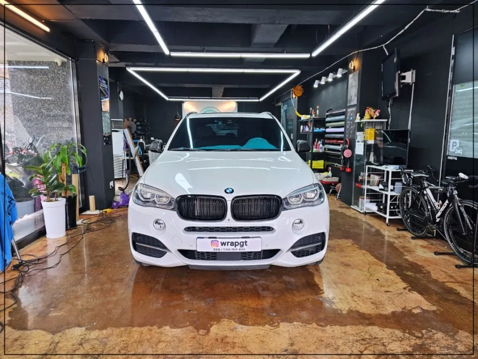 BMW X5のカーフィルム施工事例｜費用目安と仕上がり 施工写真 2