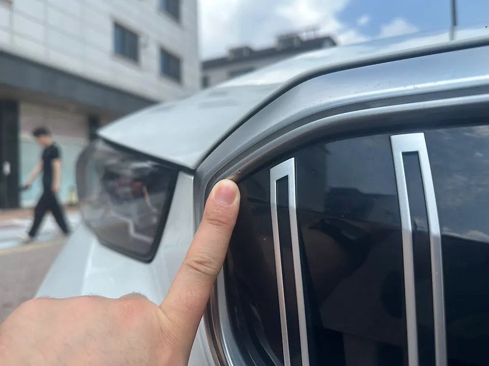 BMW 5 Seriesのカーラッピング事例|費用目安・仕上がり 施工写真 2-2