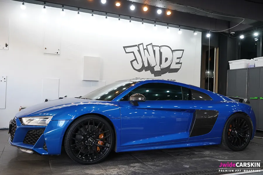 Audi R8 vinyl wrap - Audi R8 Vinyl Wrap Review: Midnight Green Finish photo 4