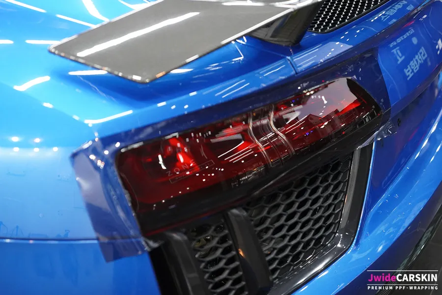 Audi R8 vinyl wrap - Audi R8 Vinyl Wrap Review: Midnight Green Finish photo 6