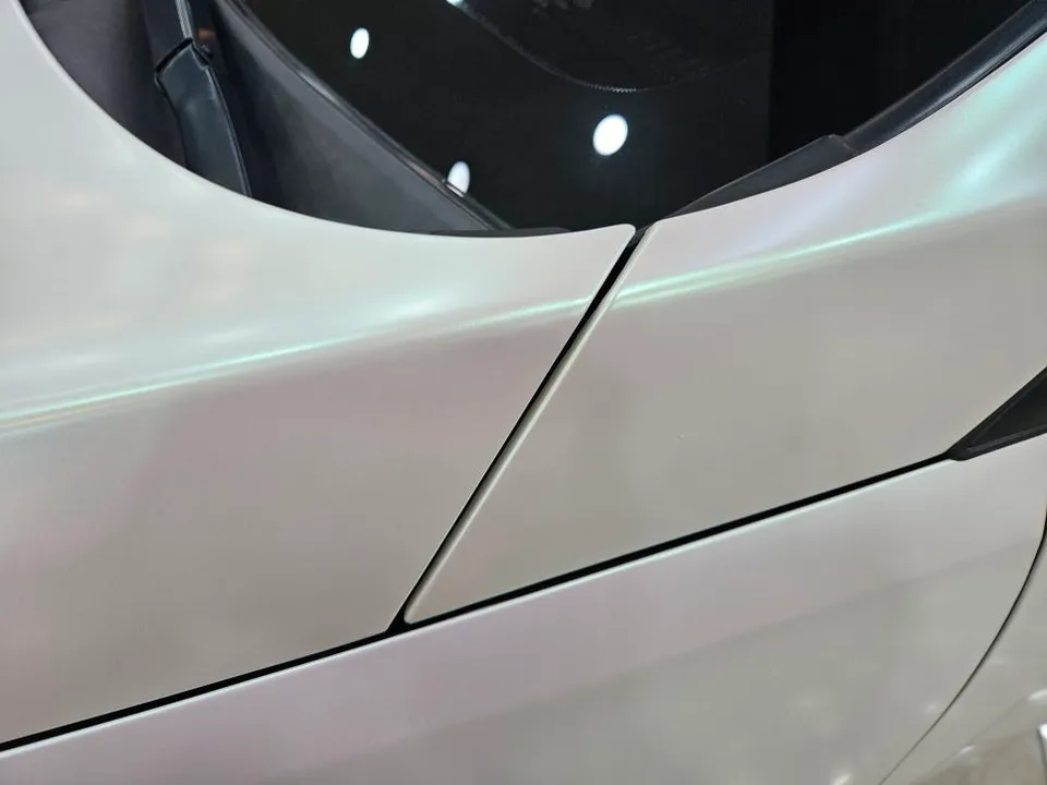 Kia Sportageのガラスコーティング事例 施工写真 1-2