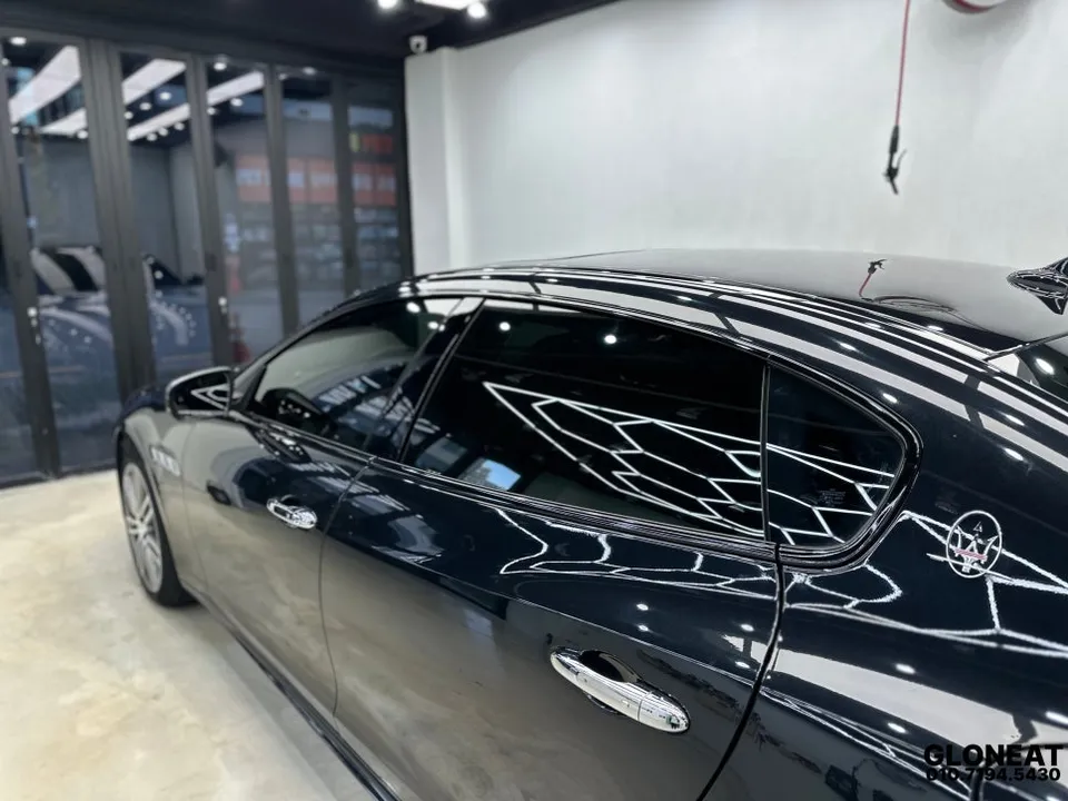 Maserati Quattroporteのカーラッピング事例|クロームメッキの印象変更 施工写真 1-2