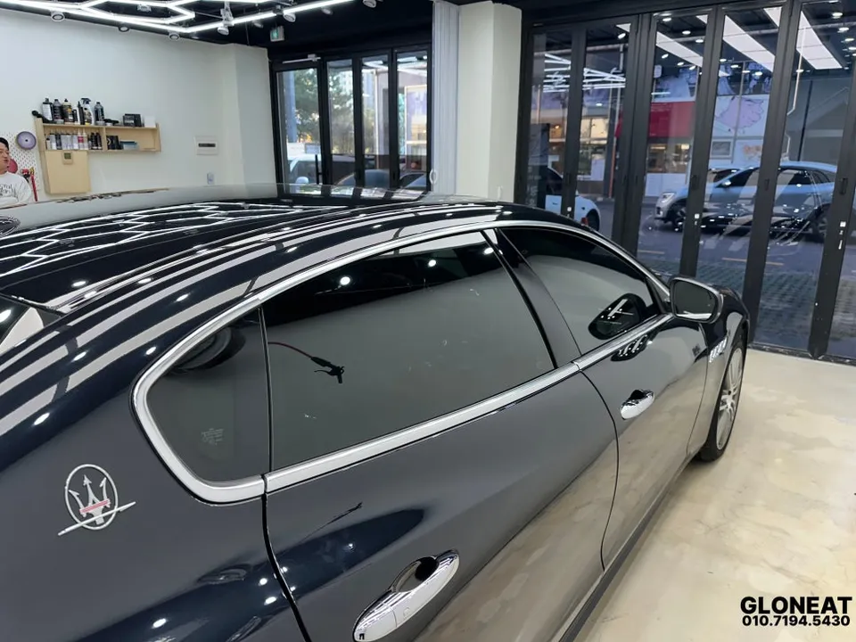 Maserati Quattroporteのカーラッピング事例|クロームメッキの印象変更 施工写真 1-3
