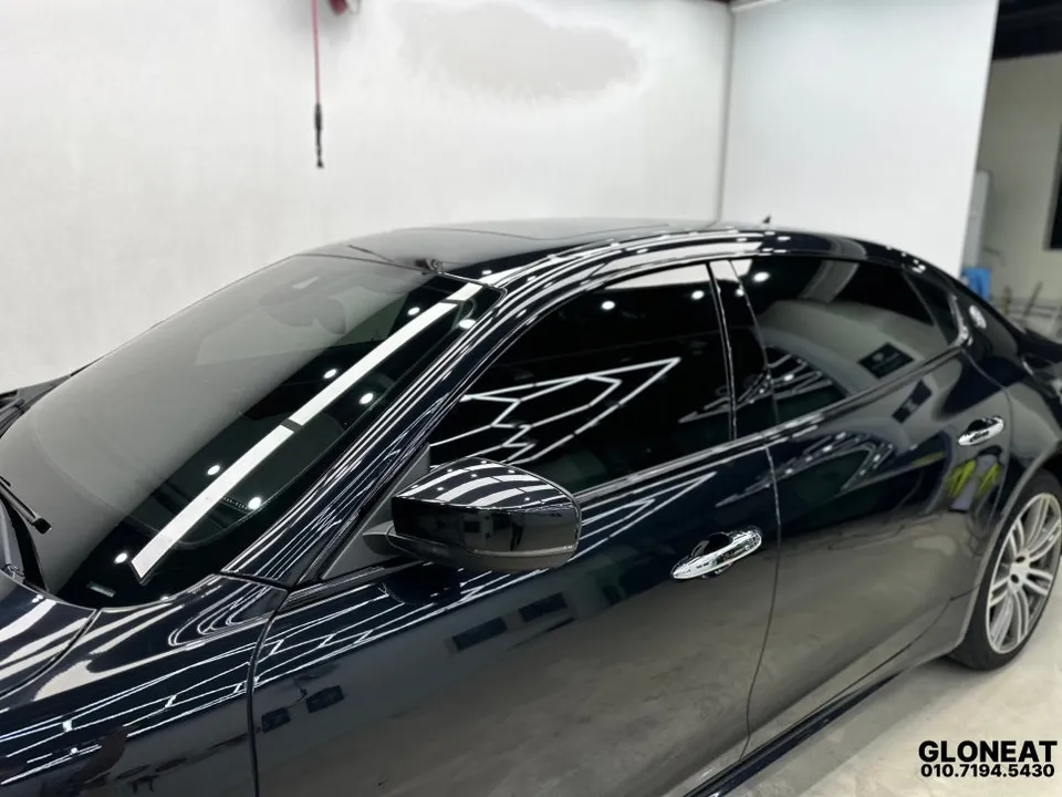 Maserati Quattroporteのカーラッピング事例|クロームメッキの印象変更 施工写真 3-3