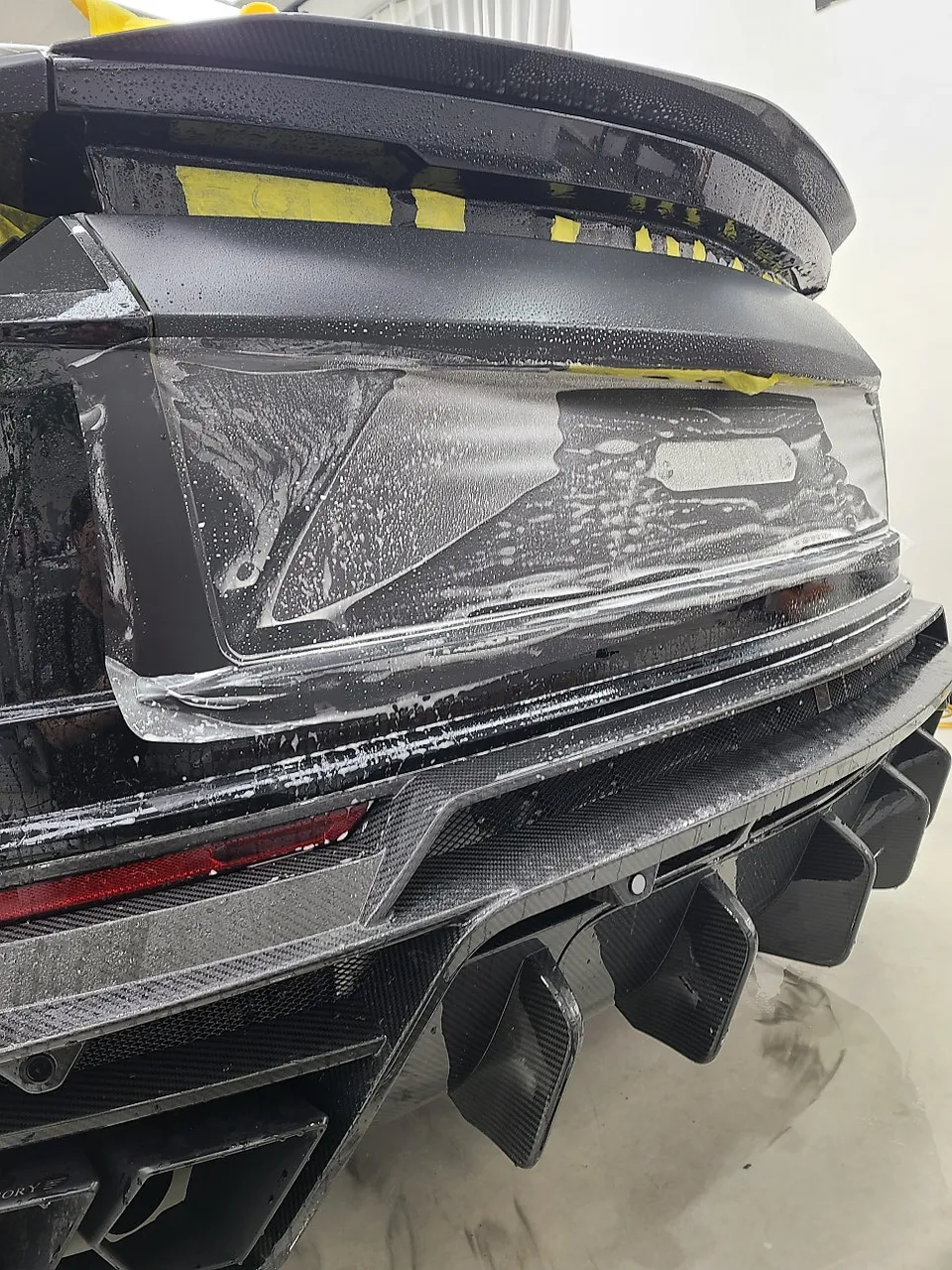Lamborghini Urus PPF施工事例｜費用目安と仕上がり 施工写真 1-2