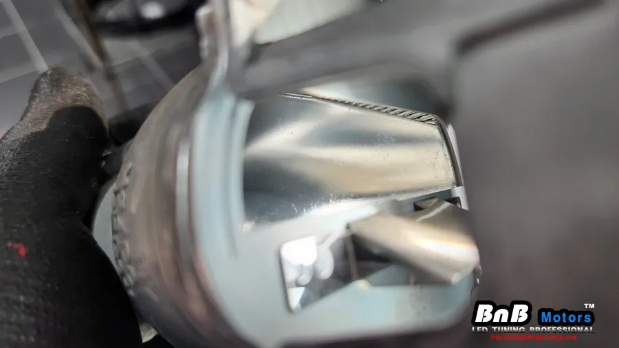 Kia K7 YG body repair - Kia K7 YG Headlight Restoration Review photo 5