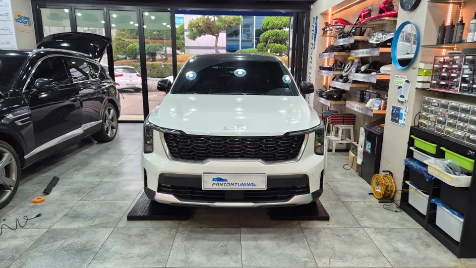Kia Sorento MQ4 lighting upgrade installation result