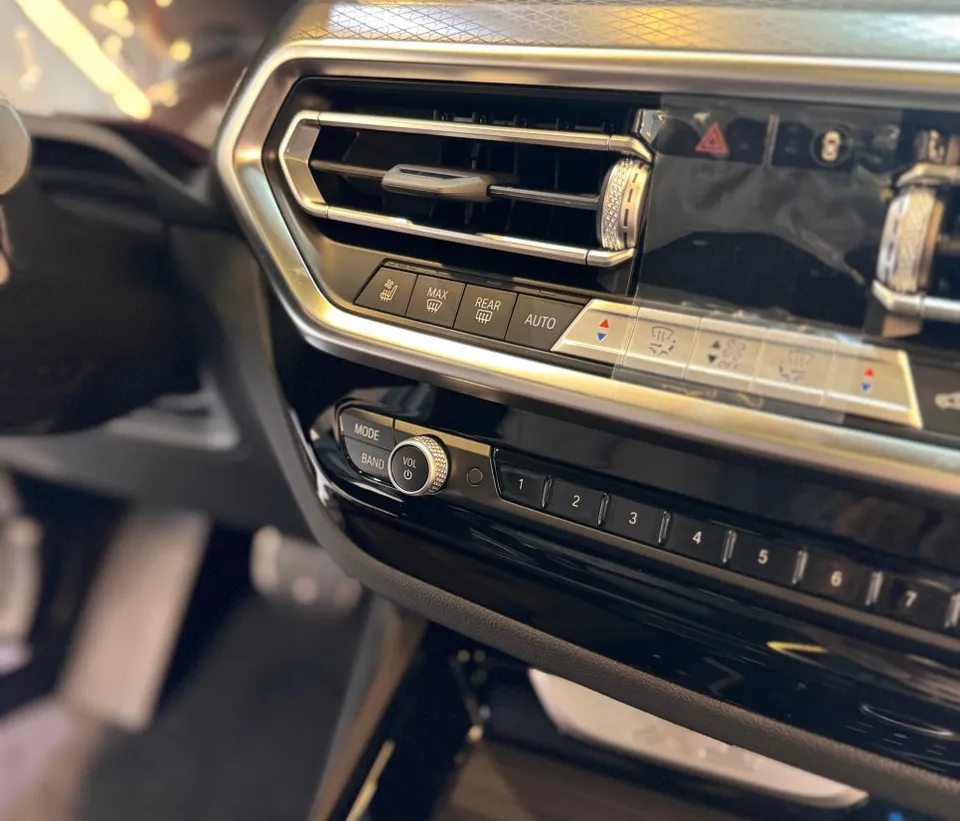 BMW X3 G03 steering wheel - BMW X3 Custom Steering Wheel Upgrade Review photo 4
