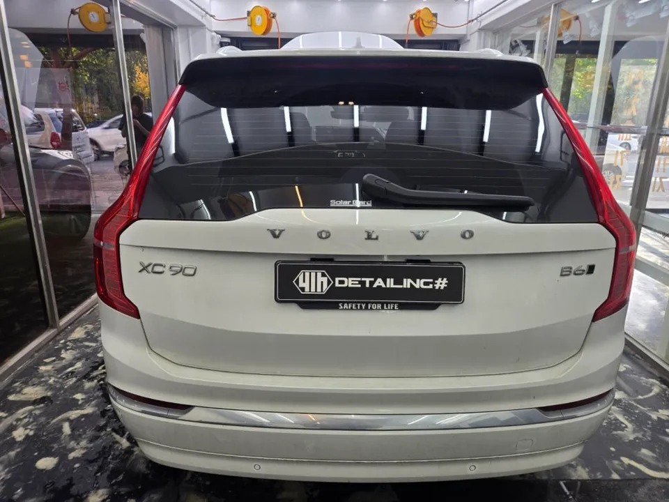 Volvo XC90のガラスコーティング事例|費用目安と仕上がり 施工写真 3-2