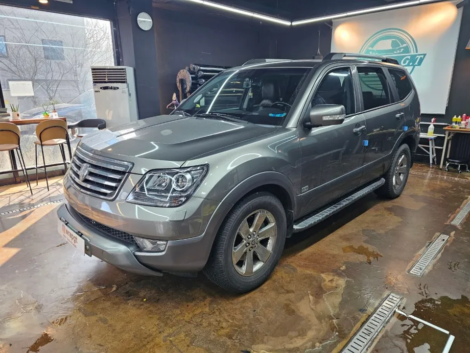 Kia Mohaveのカーフィルム施工事例|費用目安・仕上がり 施工写真 3-1