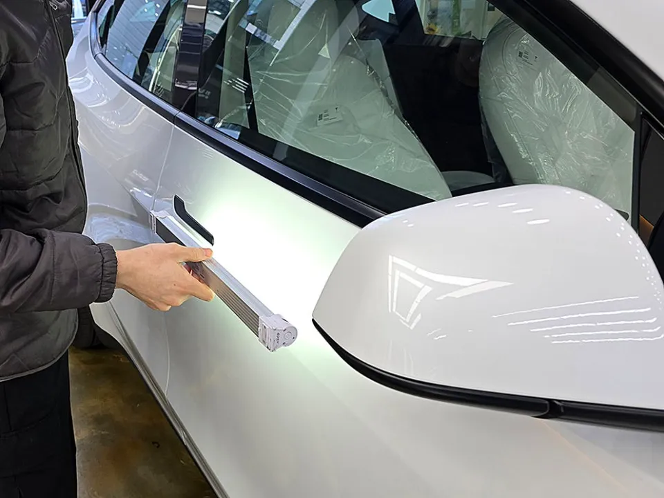 Tesla Model Yのカーフィルム施工事例｜費用目安・仕上がり 施工写真 2-1