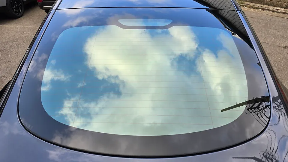 Tesla Model Yのカーフィルム施工事例|費用目安・仕上がり 施工写真 4-2