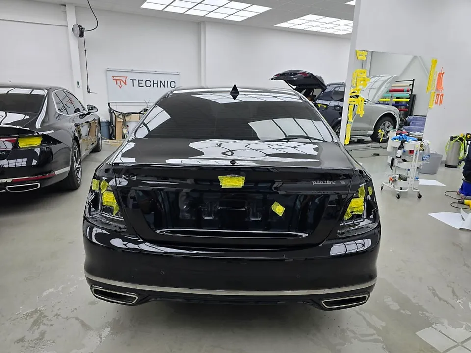 Kia K900のカーラッピング事例|費用目安・仕上がり 施工写真 1-2