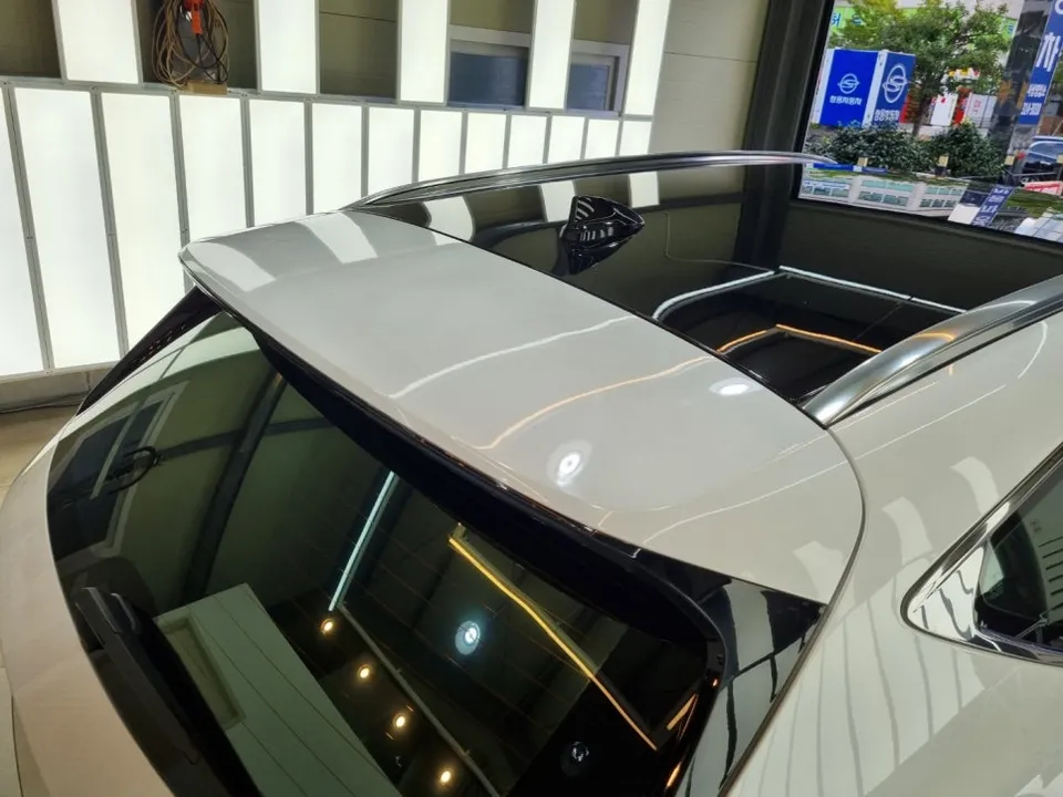 Genesis GV80 Vinyl Wrap Review: Two-Tone Style photo 4