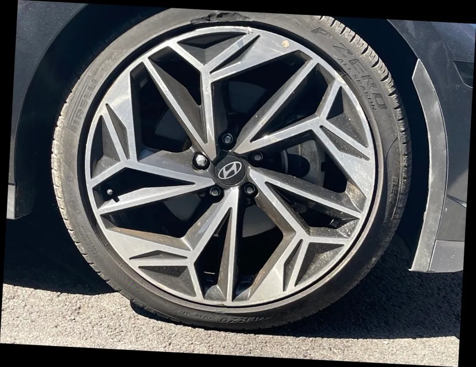 Hyundai IONIQ 6 wheel repair - Hyundai IONIQ 6 Wheel Repair & Refinishing Review — Like-New Restoration photo 5