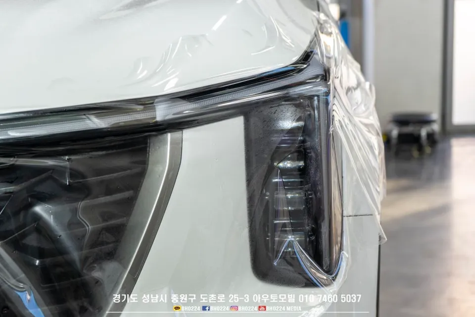 Kia Sorento MQ4 PPF施工事例|ヘッドライト・ドアカップ保護 施工写真 1-2