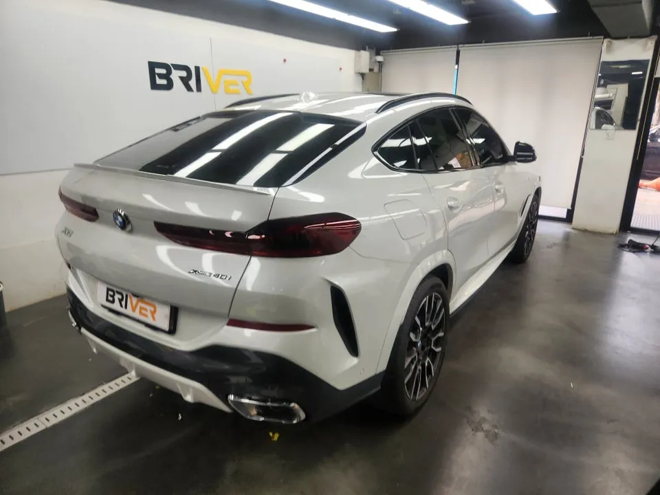 BMW X6 PPF施工事例|ルーフトップとマフラー部分のカスタム 施工写真 4-1