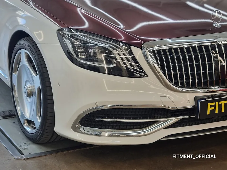 Mercedes-Benz S-Class ambient lighting - Mercedes-Benz S-Class Ambient Lighting Review — Enhanced Interior photo 3