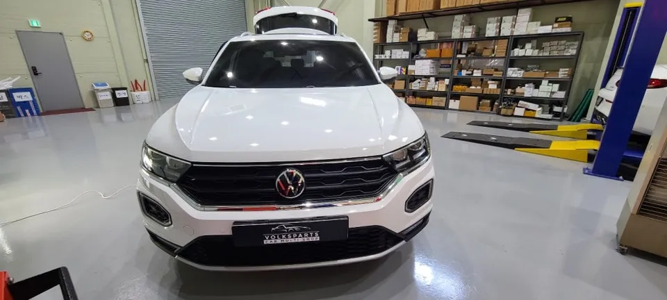 Volkswagen T-Roc OEM Options Review — Enhanced Safety & Convenien