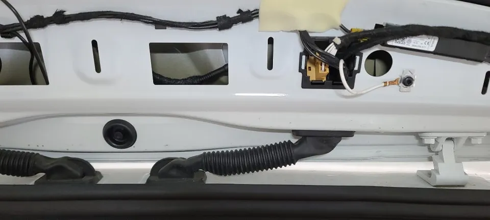 Volkswagen T-Roc oem options - Volkswagen T-Roc OEM Options Review — Enhanced Safety & Convenien photo 4