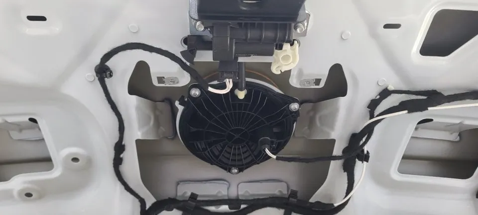 Volkswagen T-Roc oem options - Volkswagen T-Roc OEM Options Review — Enhanced Safety & Convenien photo 5