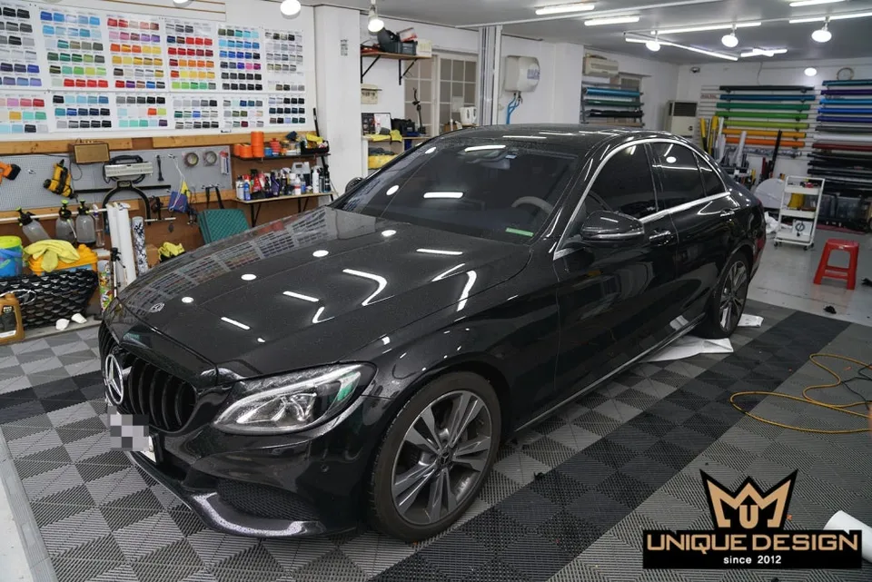 Mercedes-Benz Cクラスのガラスコーティング事例|韓国での施工参考 施工写真 2-1