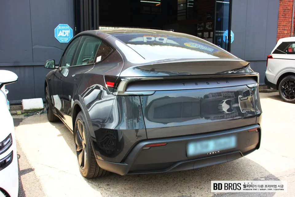 Tesla Model Y Window Tinting Review: Cost & Heat Rejection photo 2