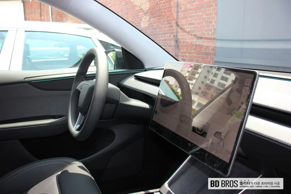 Tesla Model Y window tinting - Tesla Model Y Window Tinting Review: Cost & Heat Rejection photo 3