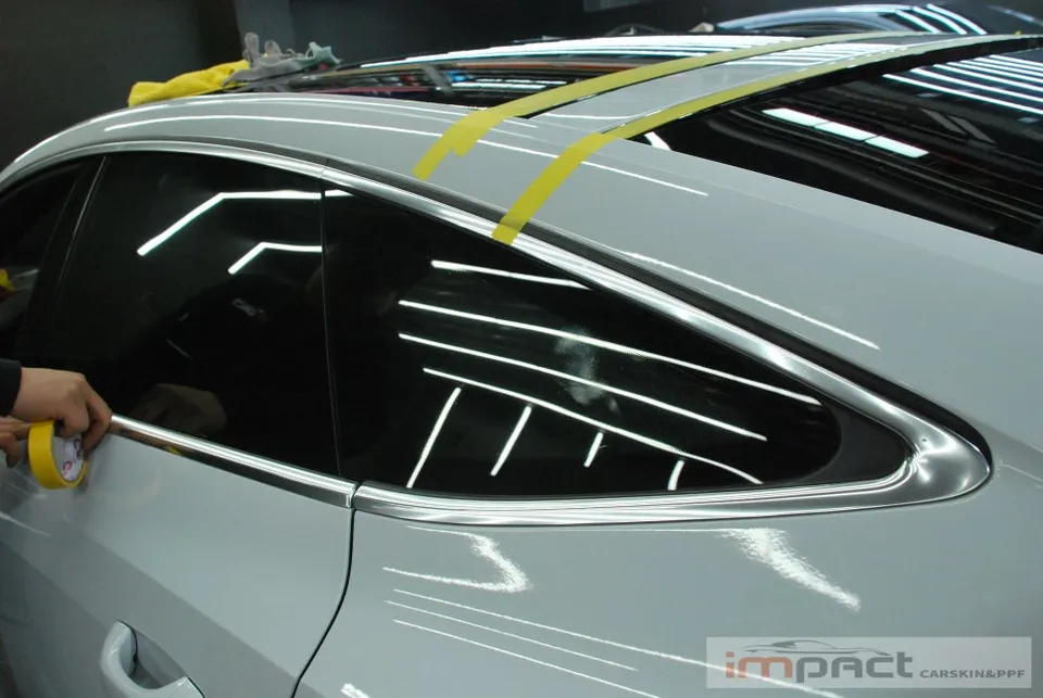 Audi A7 カーラッピング事例|ブラックパック&カボン 施工写真 2-2
