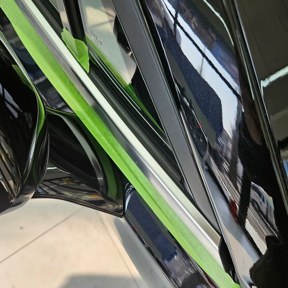 Kia K8のカーラッピング事例 施工写真 1-2