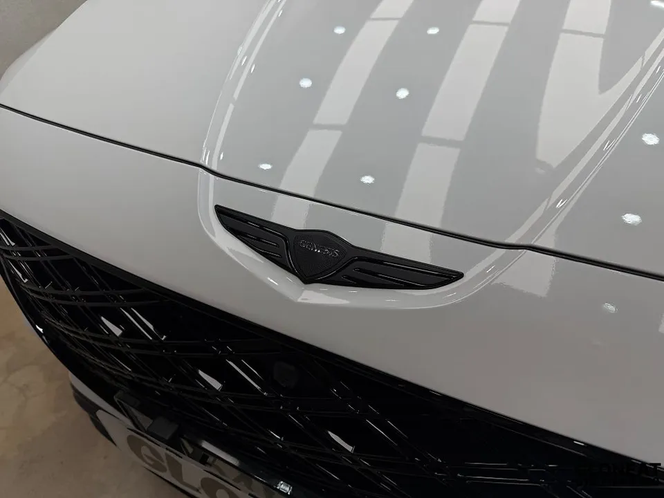 Genesis GV80 Faceliftのカーラッピング事例｜費用目安・仕上がり 施工写真 1-3