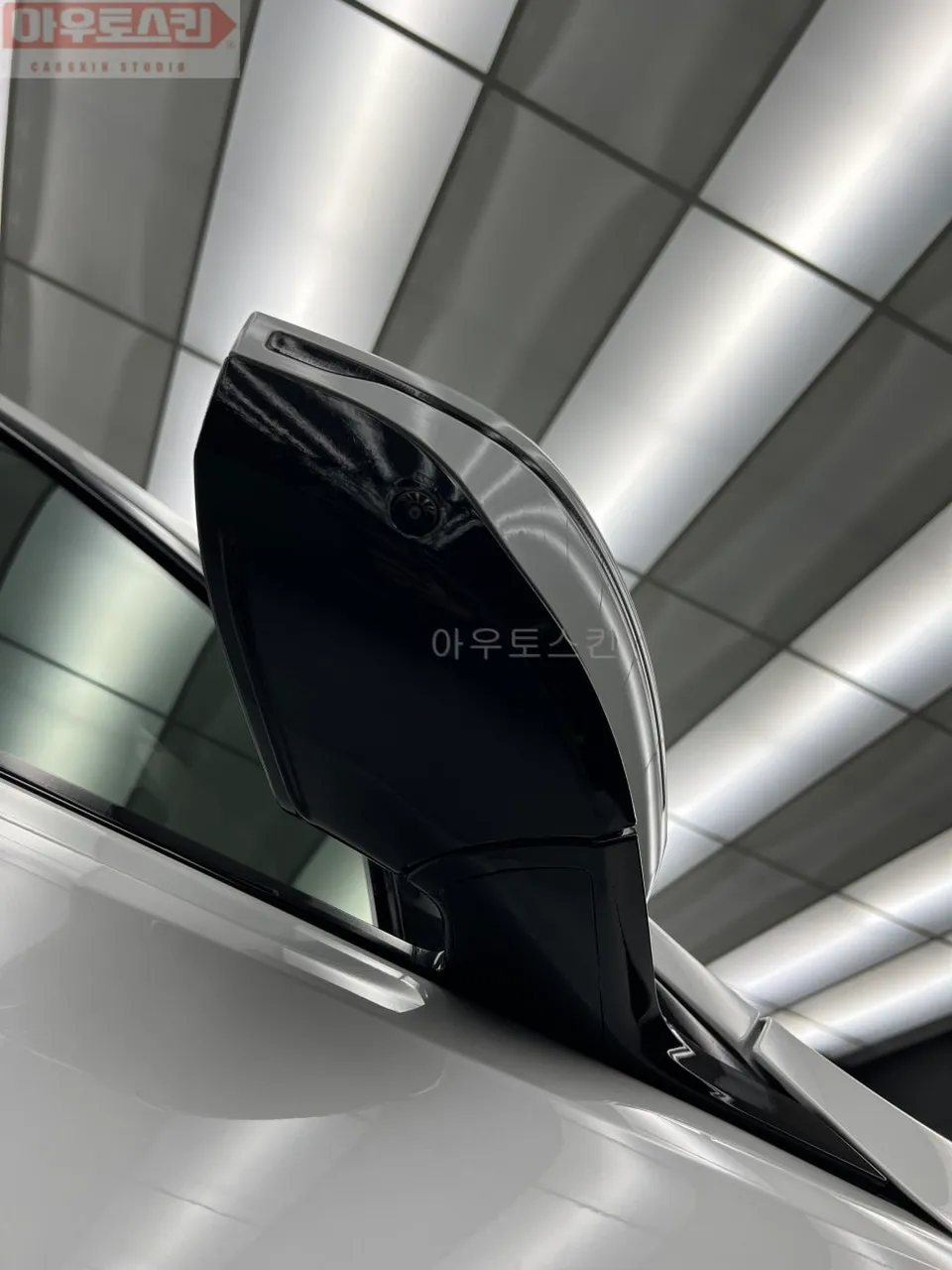 BMW 7 Seriesのカーラッピング事例|費用目安・仕上がり 施工写真 3-1