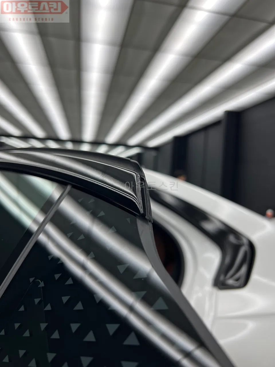 BMW 7 Seriesのカーラッピング事例|費用目安・仕上がり 施工写真 3-3