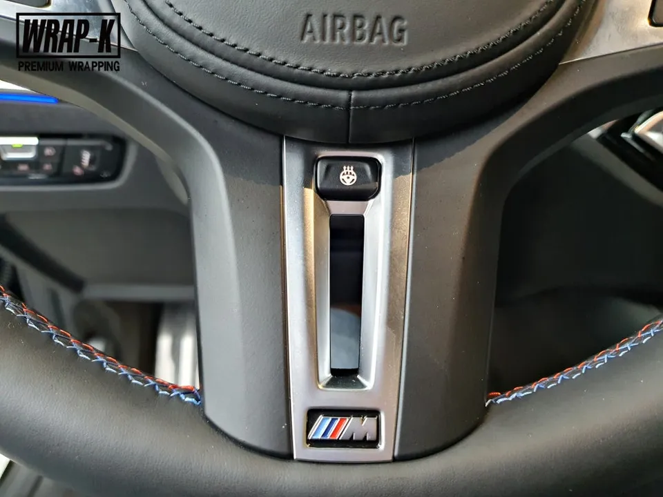 BMW i4のカーラッピング事例 施工写真 3-2