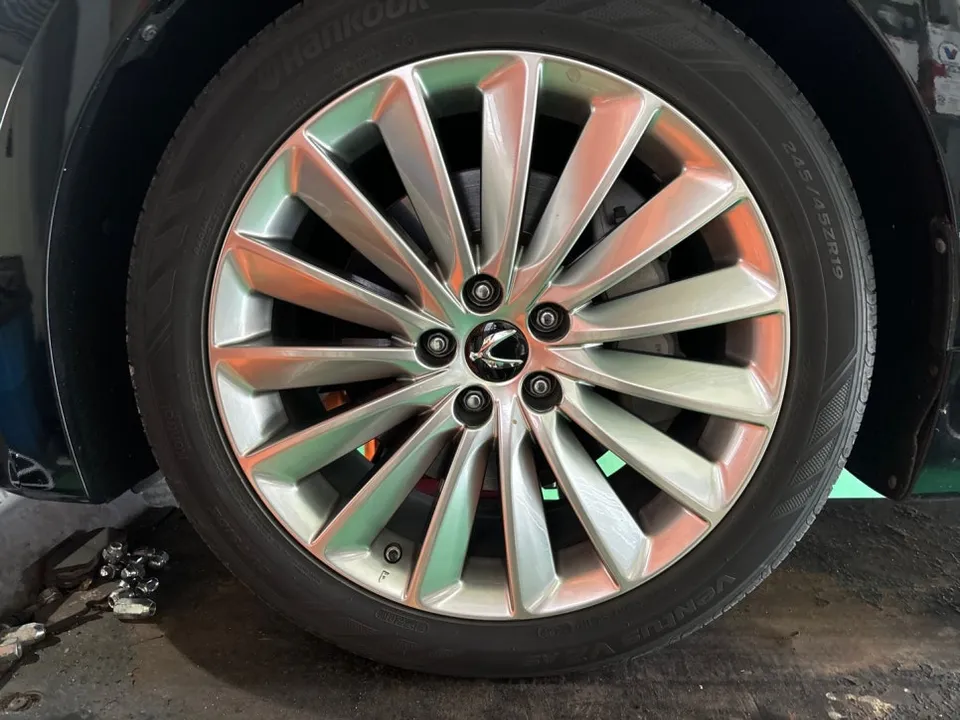 Hyundai Equus wheel repair installation result
