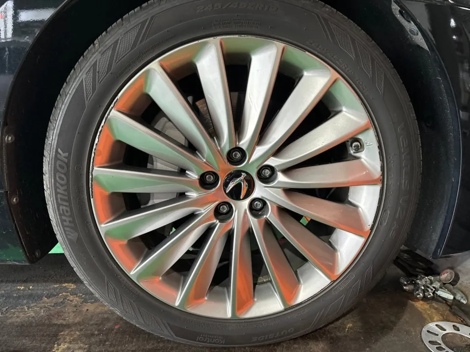 Hyundai Equus wheel repair - Hyundai Equus Wheel Repair & Painting Review photo 3