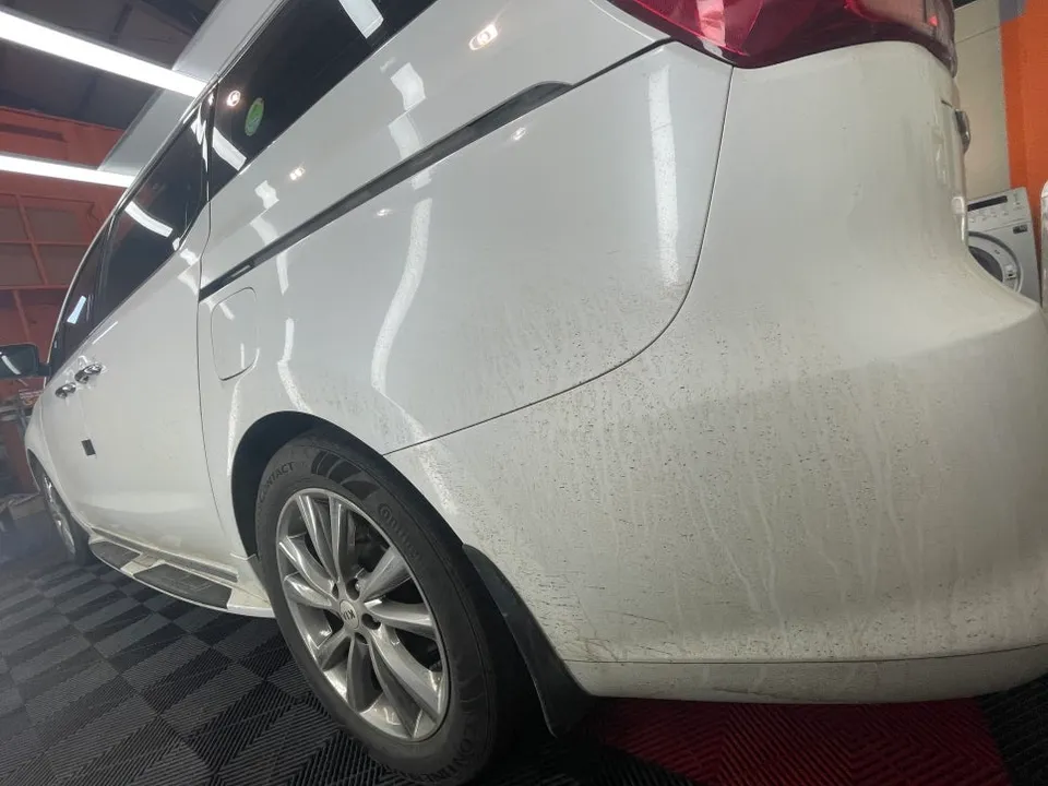 Kia Carnival KA4のガラスコーティング事例｜費用目安と仕上がり 施工写真 2-2