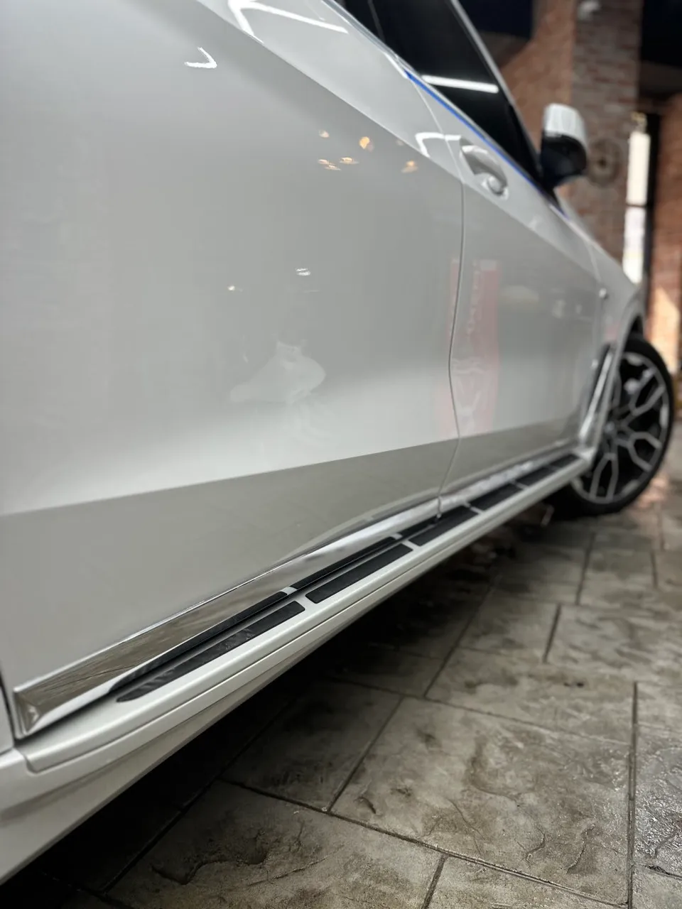 BMW X7 ppf - BMW X7 Chrome Delete & PPF — Full Matte Black Film Install photo 3