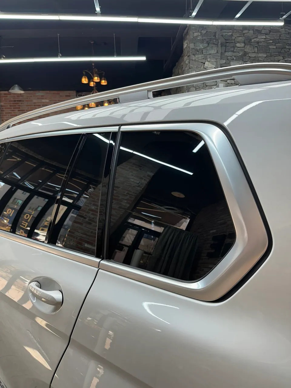 BMW X7 ppf - BMW X7 Chrome Delete & PPF — Full Matte Black Film Install photo 6