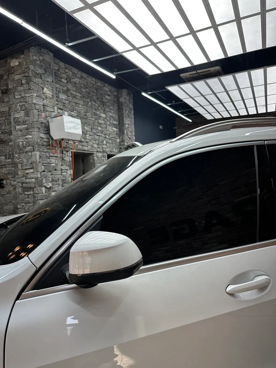 BMW X7 ppf - BMW X7 Chrome Delete & PPF — Full Matte Black Film Install photo 7
