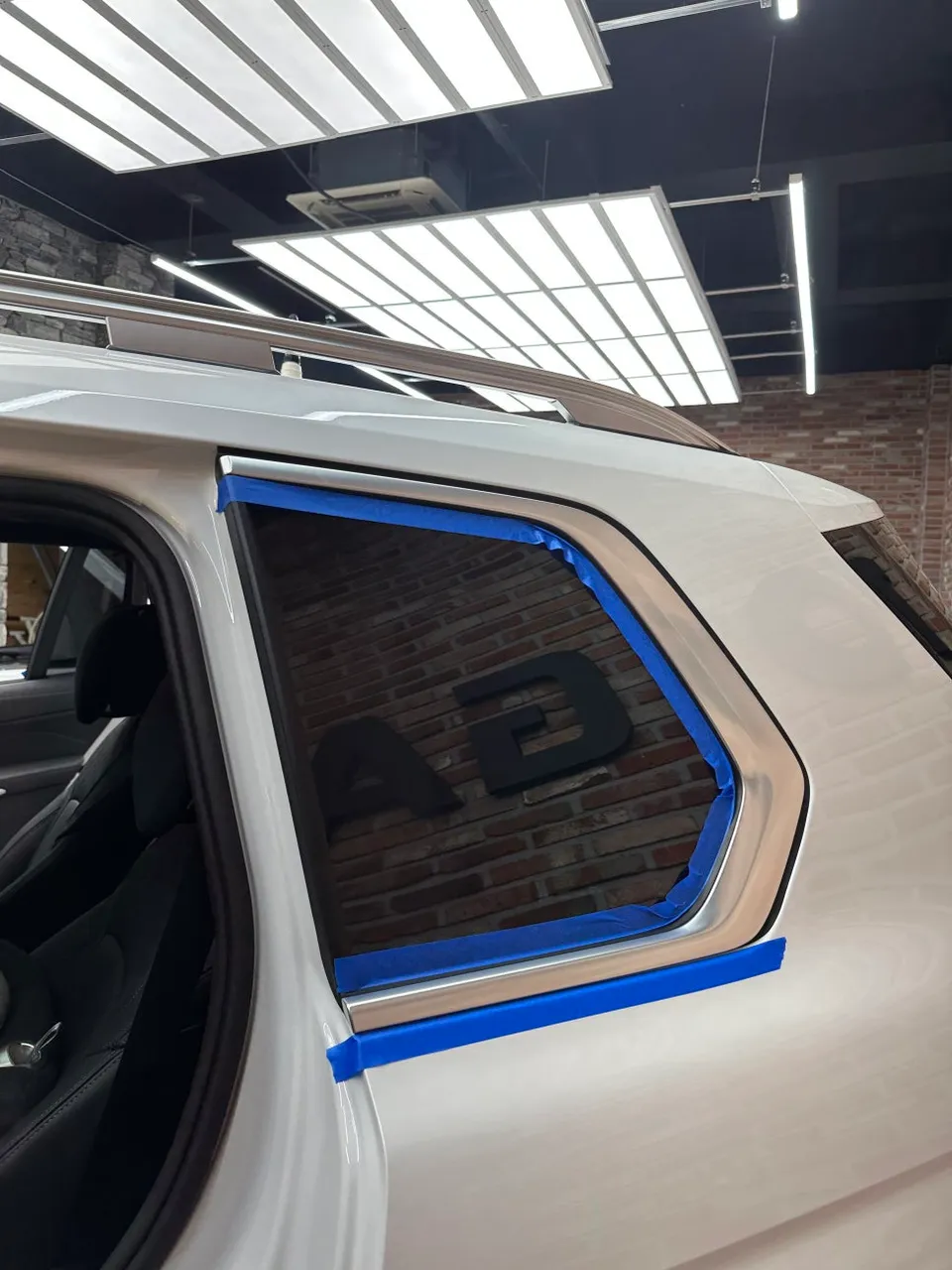 BMW X7 ppf - BMW X7 Chrome Delete & PPF — Full Matte Black Film Install photo 8