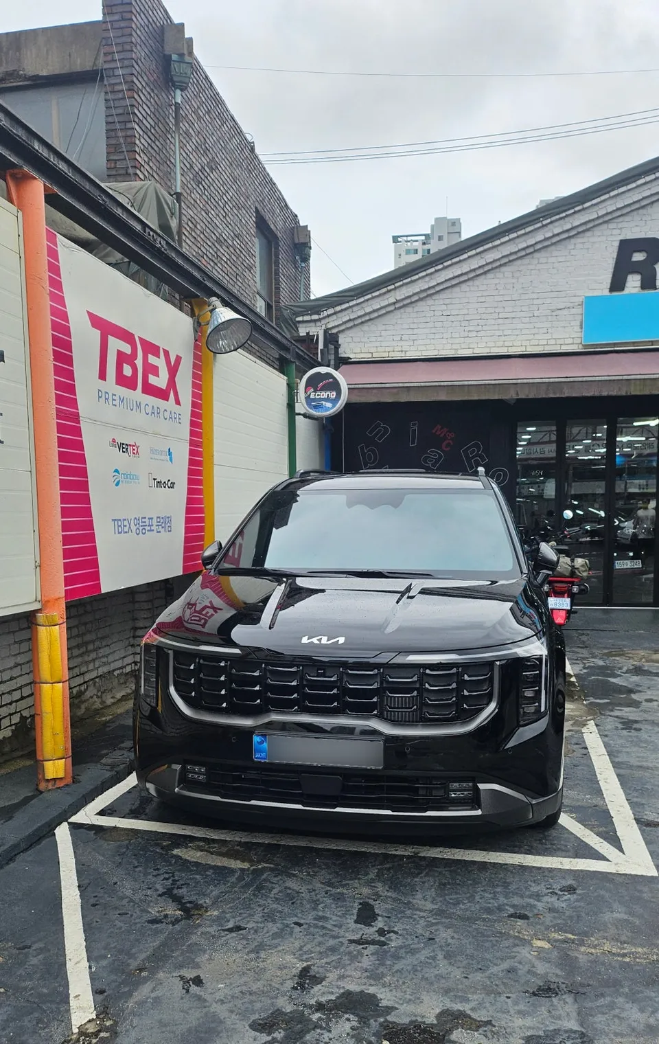 Kia Carnivalのカーフィルム施工事例｜断熱・UVカット効果 施工写真 1-2
