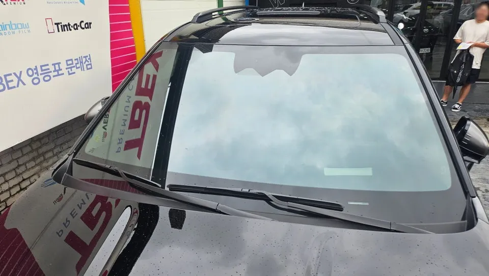 Kia Carnivalのカーフィルム施工事例｜断熱・UVカット効果 施工写真 1-3