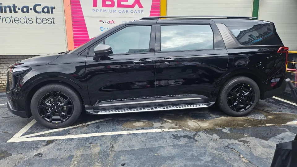 Kia Carnivalのカーフィルム施工事例｜断熱・UVカット効果 施工写真 3-3
