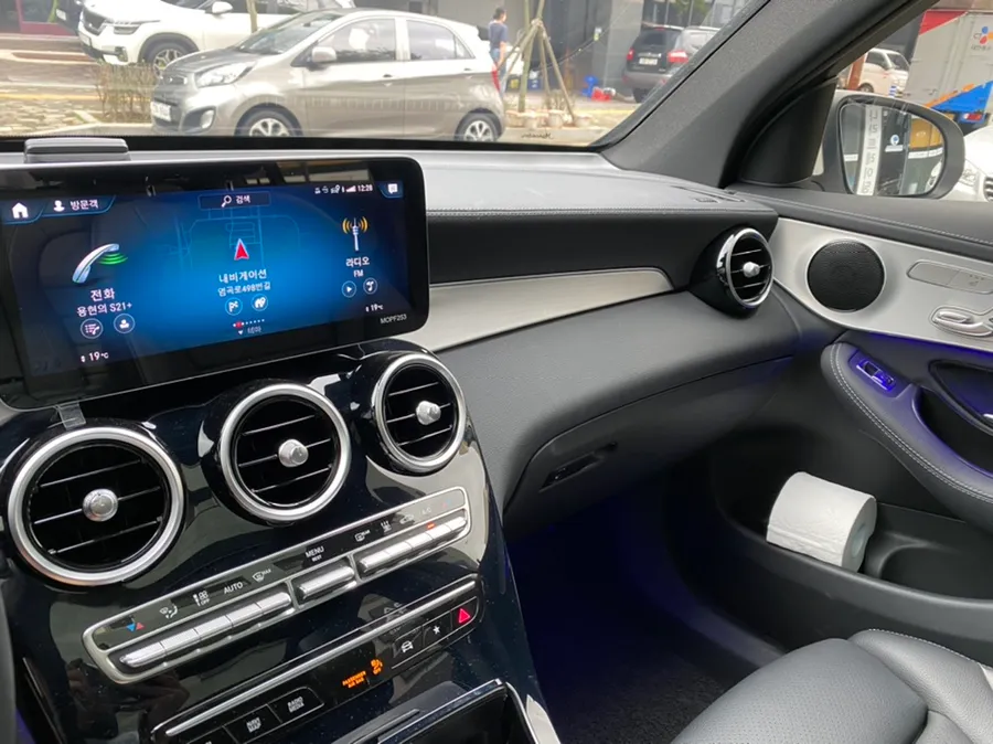 Mercedes-Benz GLC ambient lighting - Mercedes-Benz GLC Ambient Lighting Review: Cost & Results photo 4