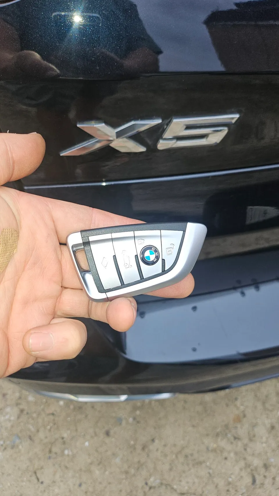 BMW X5 oem options - BMW X5 OEM Options Review: Keyless Entry Upgrade Cost photo 3