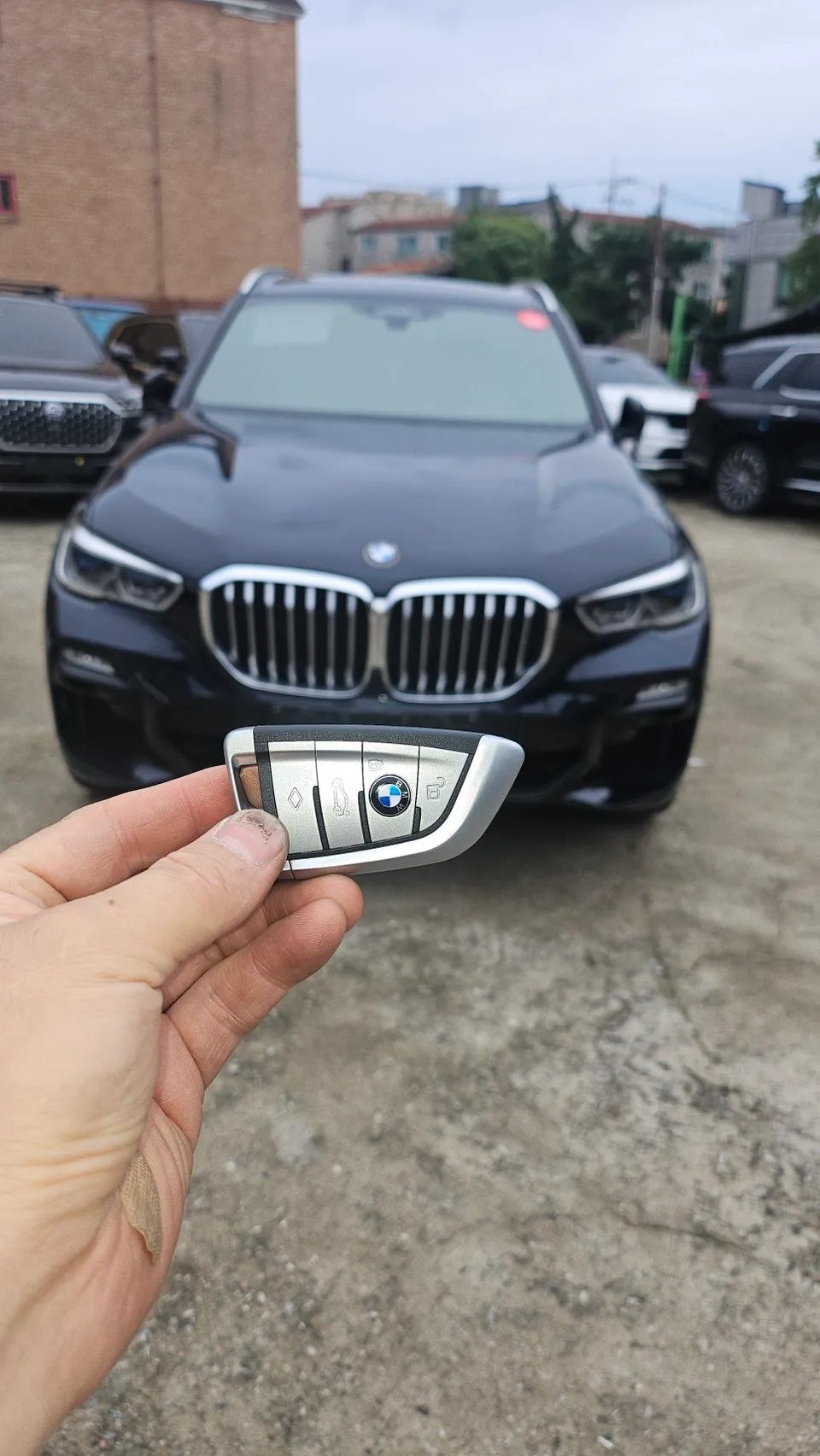 BMW X5 oem options - BMW X5 OEM Options Review: Keyless Entry Upgrade Cost photo 4
