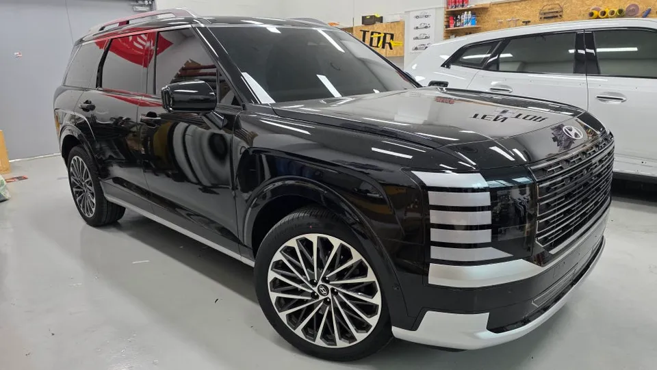Hyundai Palisadeのカーフィルム施工事例｜費用目安・仕上がり 施工写真 3-1
