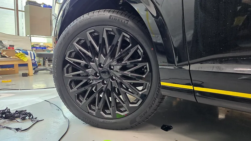 Hyundai Palisadeのカーフィルム施工事例｜費用目安・仕上がり 施工写真 2-3