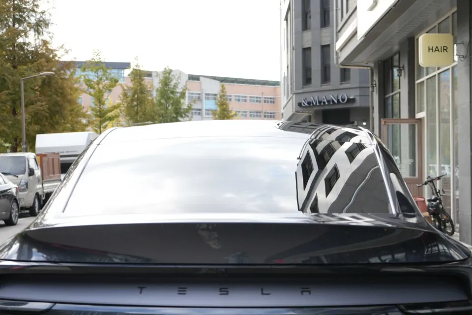 Tesla Model Y ppf - Tesla Model Y PPF Review: Cliff Design Tinting SP Film photo 3